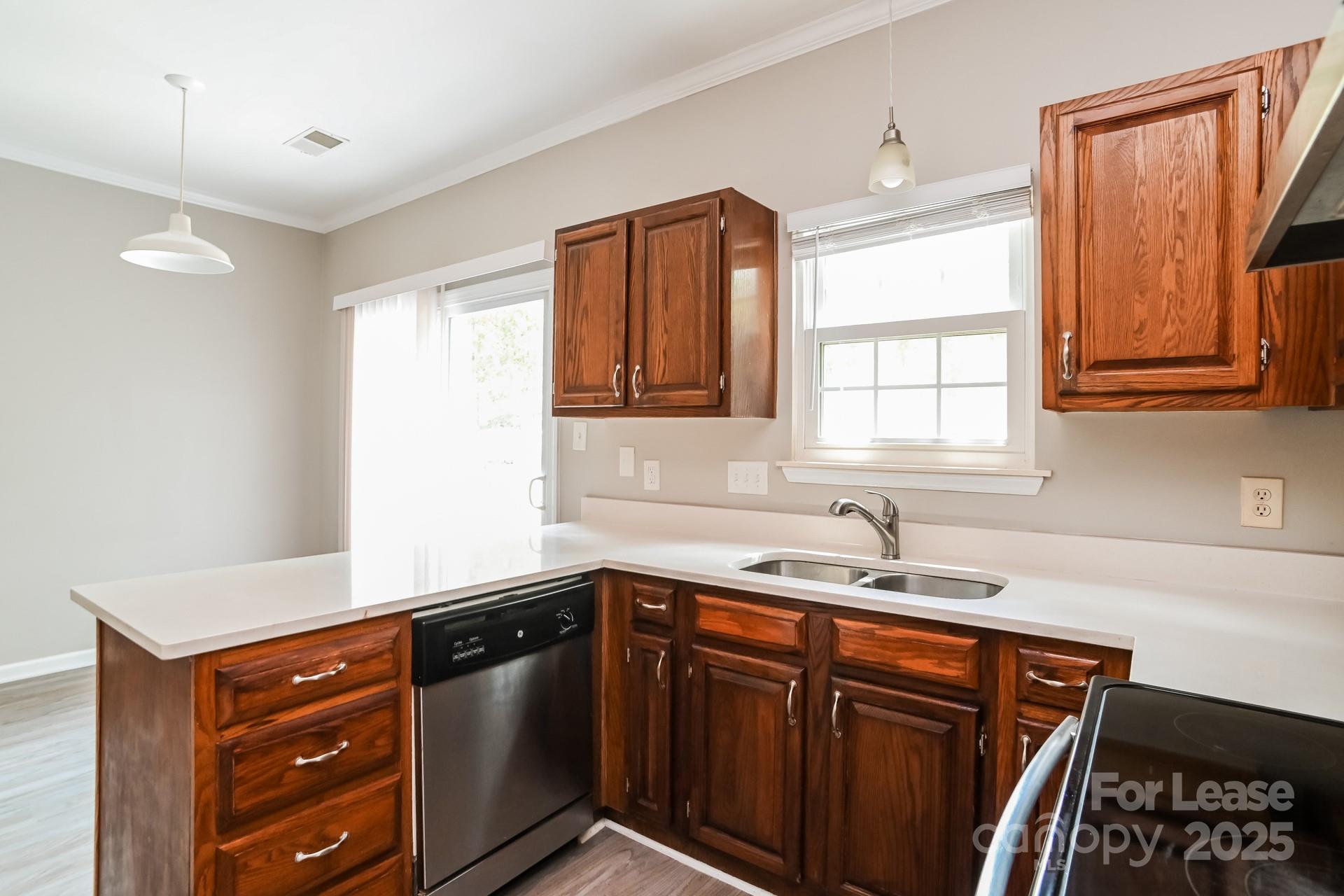 8102 Hunley Ridge Road Matthews, NC 28104 - Photo 6 of 17