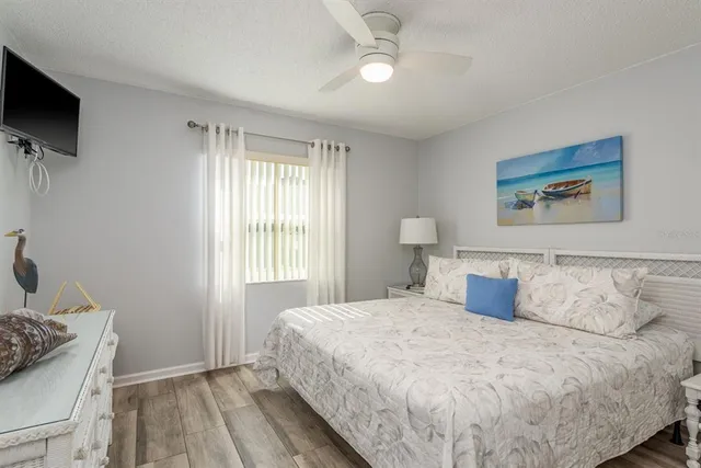 $369,900 | 409 Stirling Terrace, Dunedin, FL 34698