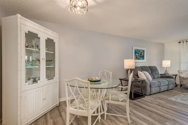 $369,900 | 409 Stirling Terrace, Dunedin, FL 34698