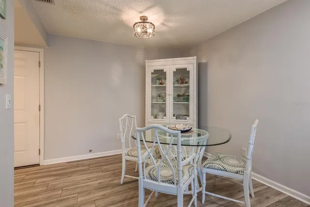 $369,900 | 409 Stirling Terrace, Dunedin, FL 34698