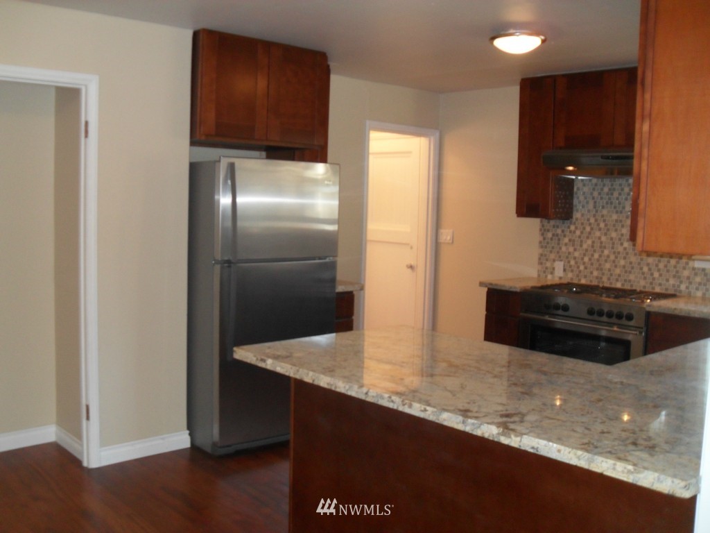 915 228th Street Southeast Bothell, WA 98021 - Photo 6 of 14