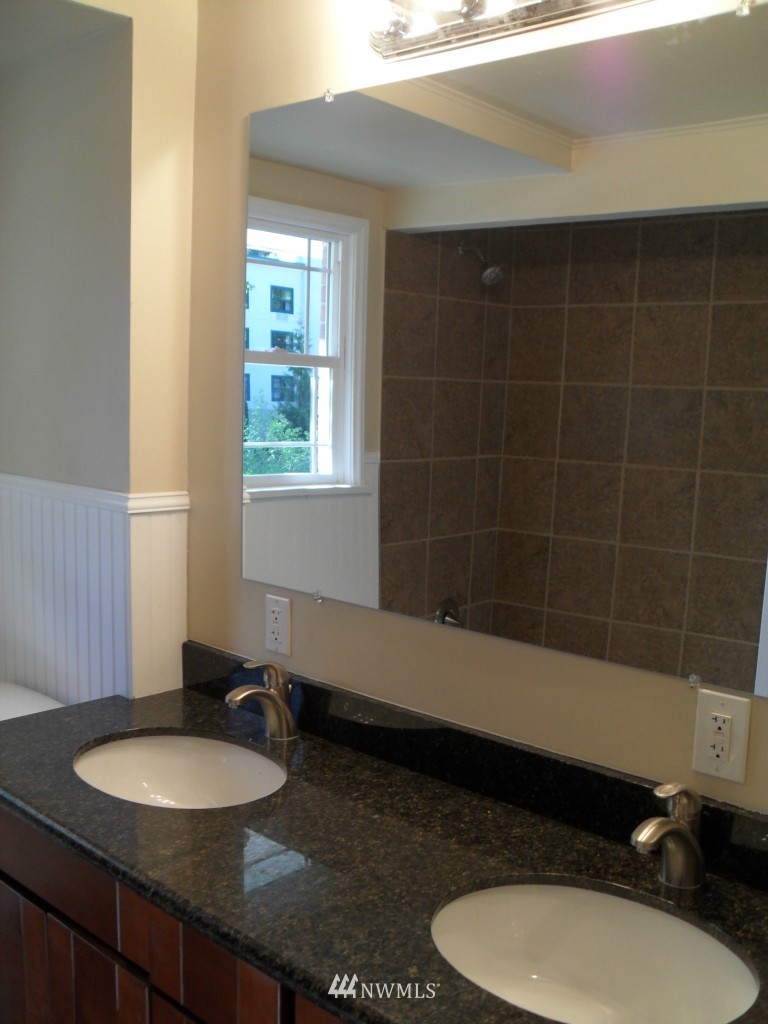 915 228th Street Southeast Bothell, WA 98021 - Photo 8 of 14