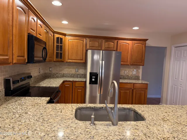 $675,000 | 102 Chestnut Court, Pine Knoll Shores, NC 28512