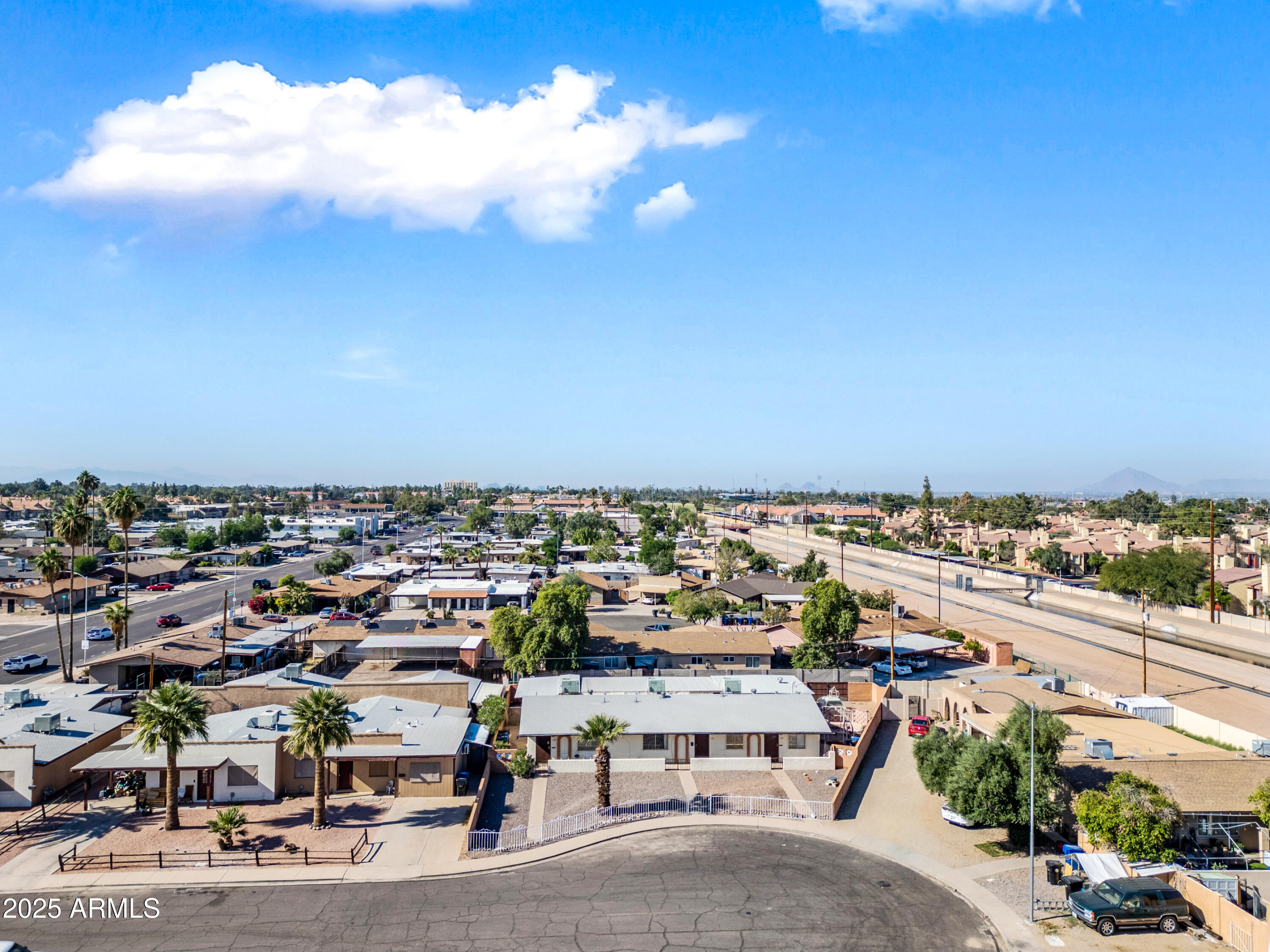 1138 North Dresden Circle Mesa, AZ 85203 - Photo 4 of 27 a view of a city