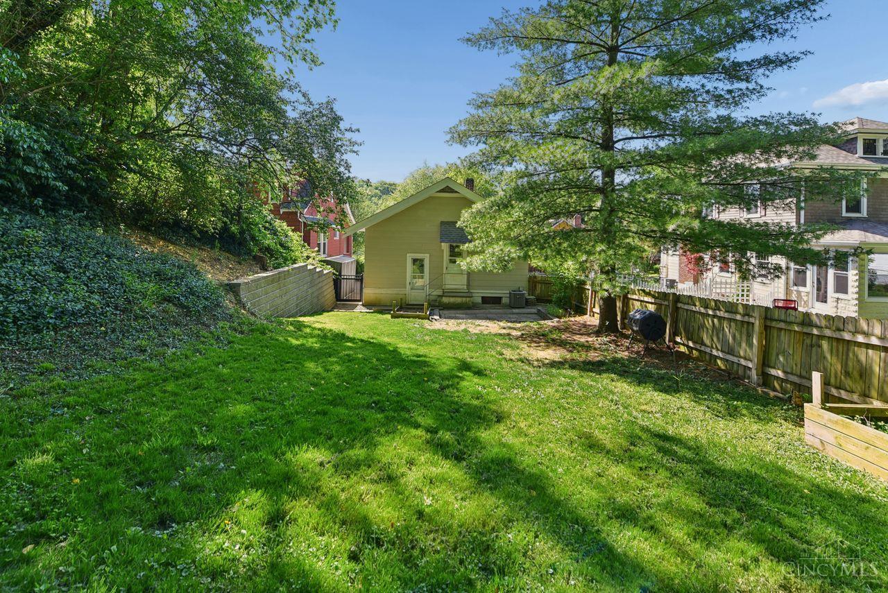 4568 Innes Avenue Cincinnati, OH 45223 - Photo 35 of 40
