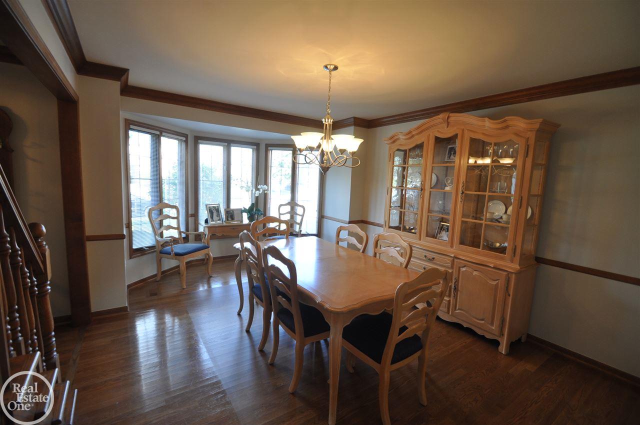 2025 Ridgefield Court Rochester Hills, MI 48306 - Photo 5 of 30