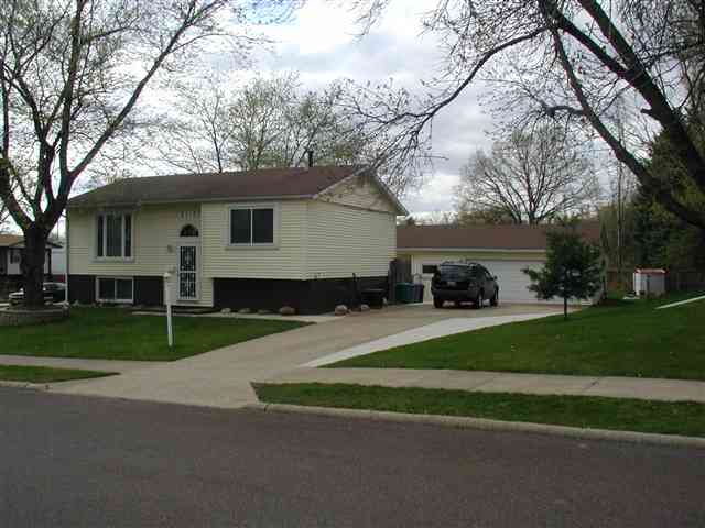 3815 West Lancer Road Peoria, IL 61615 - Photo 1 of 11 Gallery Image 1