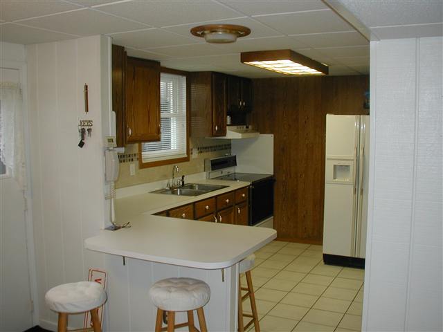 3815 West Lancer Road Peoria, IL 61615 - Photo 3 of 11 Gallery Image 3