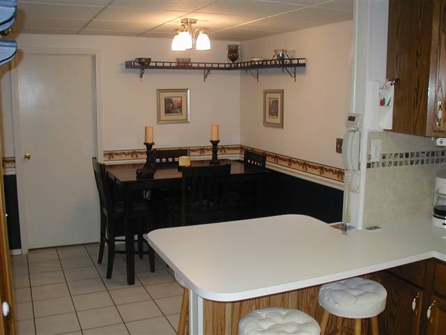 3815 West Lancer Road Peoria, IL 61615 - Photo 4 of 11 Gallery Image 4