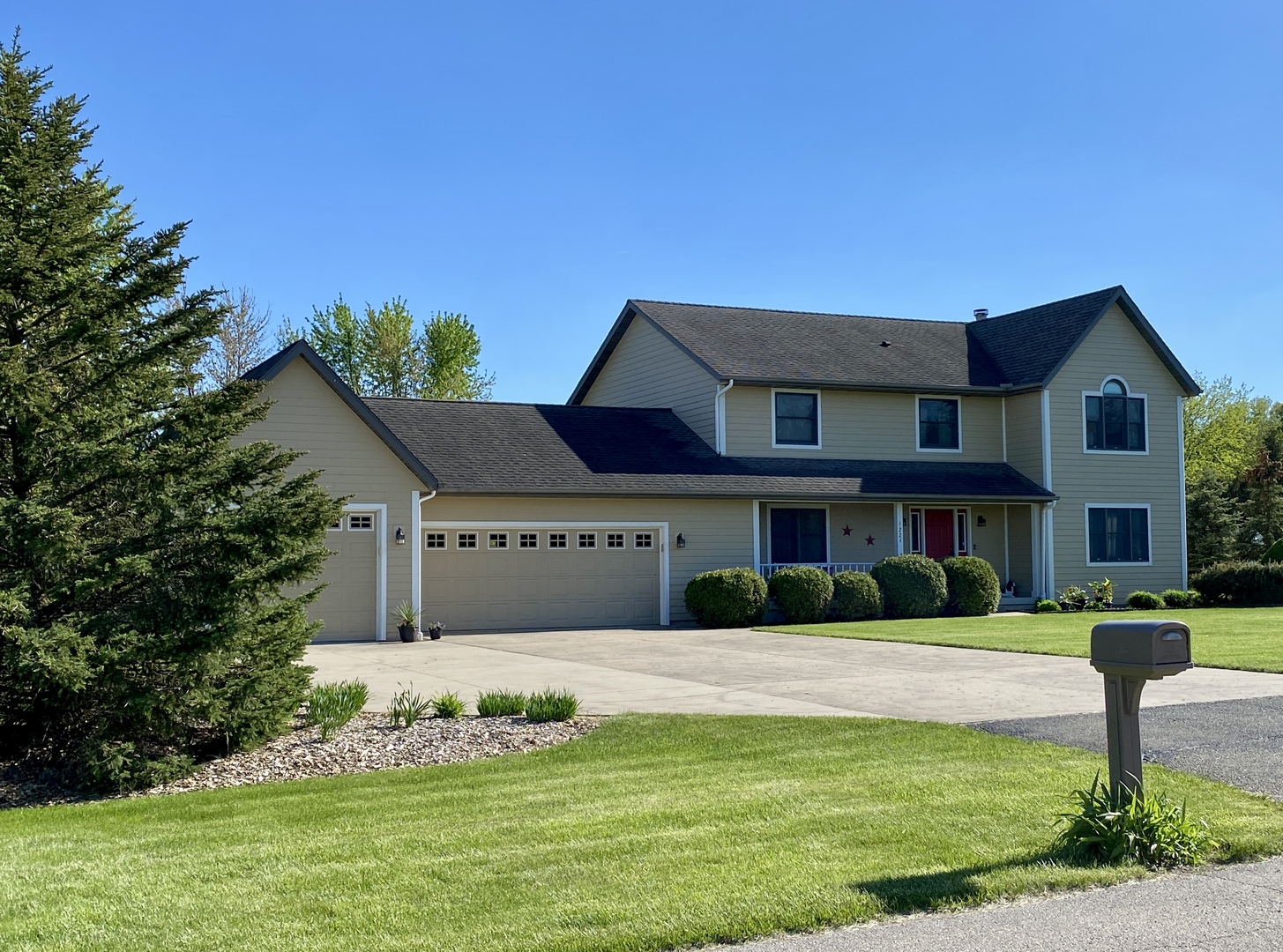 1221 Fox Run Seneca, IL 61341 - Photo 2 of 42