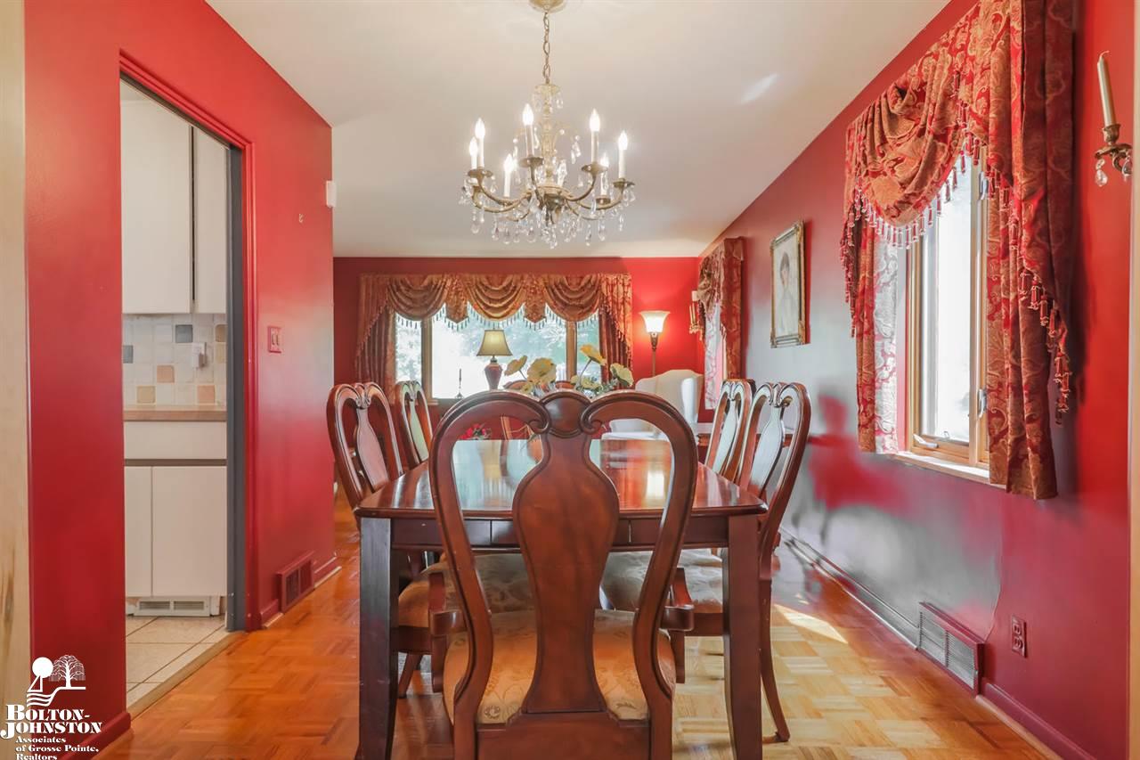 1067 Devonshire Road Grosse Pointe Park, MI 48230 - Photo 6 of 58