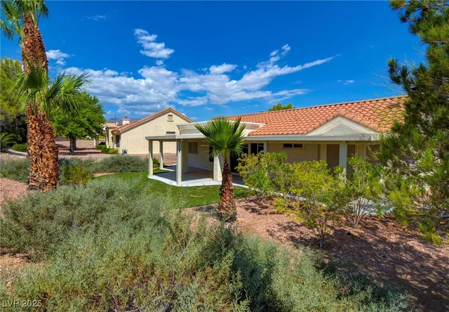 $2,000 | 9053 Marble Drive, Las Vegas, NV 89134