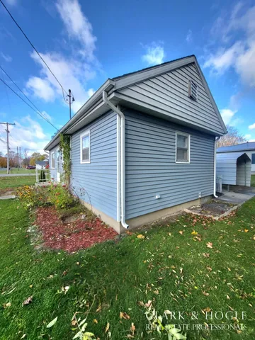 $115,000 | 154 South Yates Street, Pewamo, MI 48873