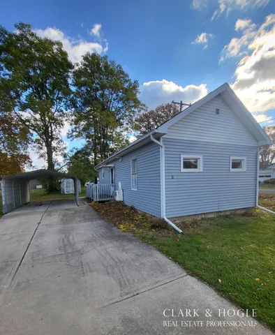 $115,000 | 154 South Yates Street, Pewamo, MI 48873