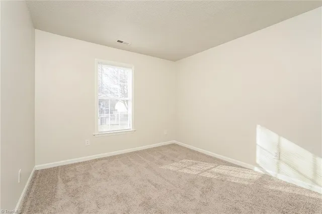 $1,905 | 108 Hammond Drive, Greensboro, NC 27406