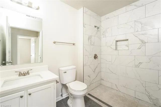 $1,905 | 108 Hammond Drive, Greensboro, NC 27406