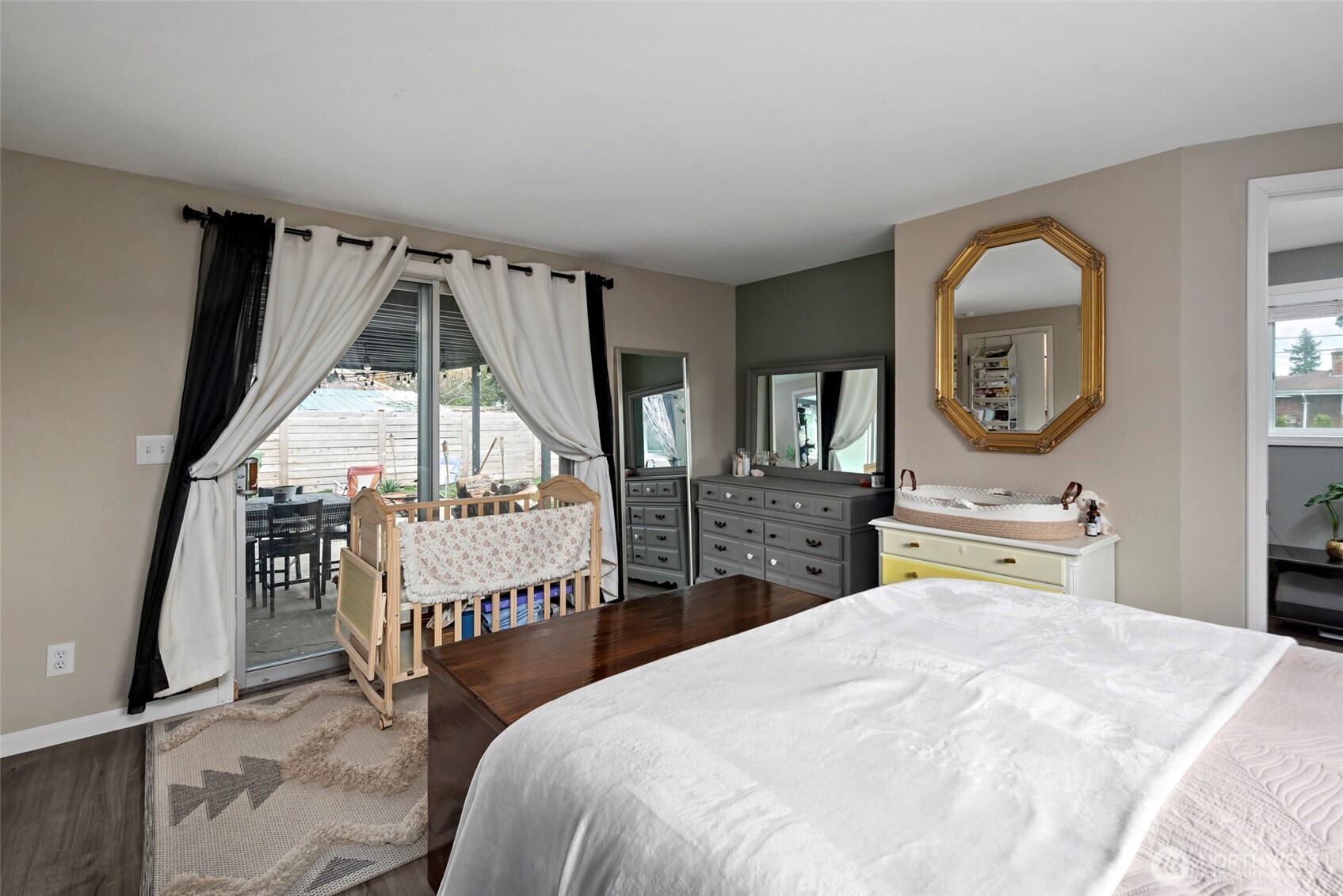 541 Southeast 5th Avenue Oak Harbor, WA 98277 - Photo 17 of 35 a bedroom with bed and window