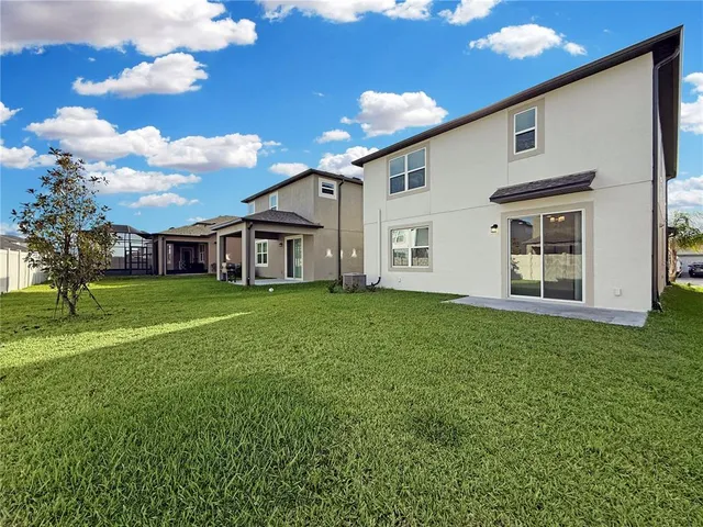 $2,100 | 3023 Adams Cross Drive, Zephyrhills, FL 33540