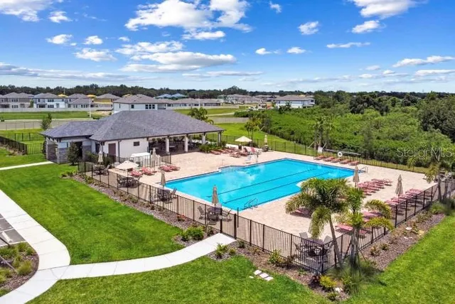 $2,100 | 3023 Adams Cross Drive, Zephyrhills, FL 33540