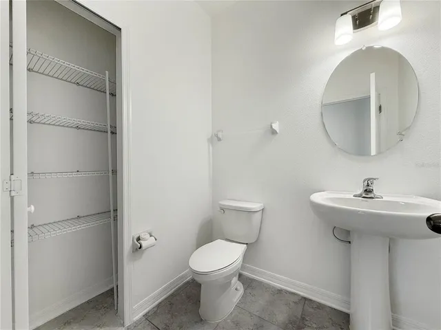 $2,100 | 3023 Adams Cross Drive, Zephyrhills, FL 33540