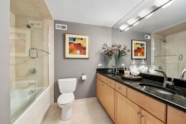 $2,900 | 1030 North State Street, Unit 27C, Chicago, IL 60610