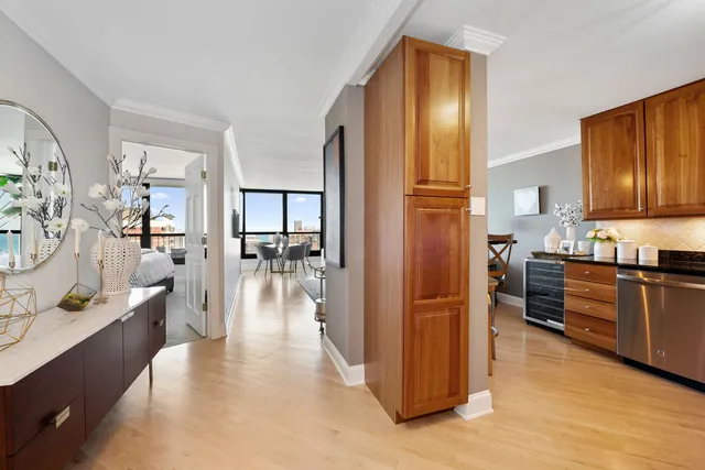 $2,900 | 1030 North State Street, Unit 27C, Chicago, IL 60610