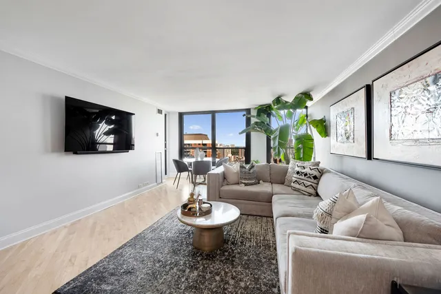$2,900 | 1030 North State Street, Unit 27C, Chicago, IL 60610