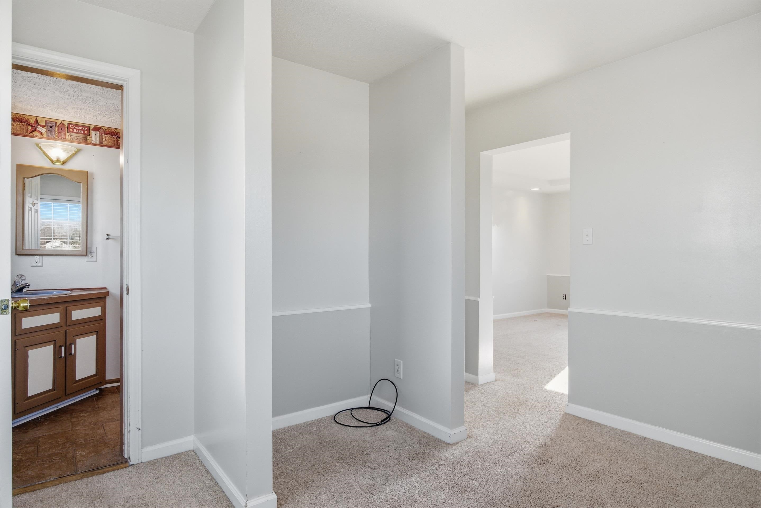 6704 Dudley Ferry Road Radford, VA 24141 - Photo 8 of 38 Gallery Image 8