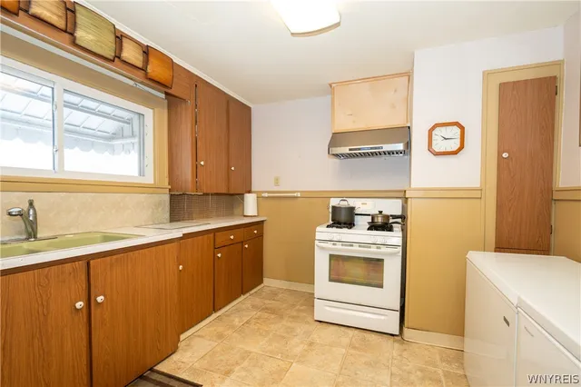 $289,999 | 300 Windermere Boulevard, Amherst, NY 14226