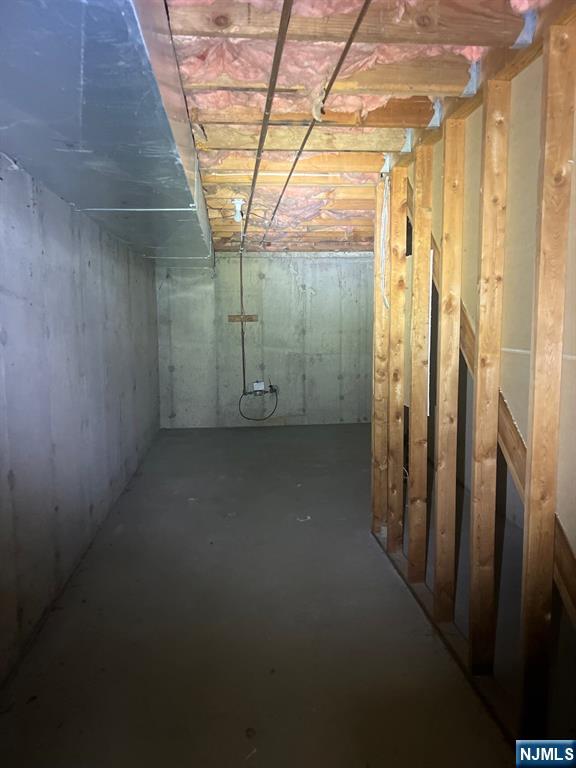 599 Apache Court Mahwah, NJ 07430 - Photo 16 of 19