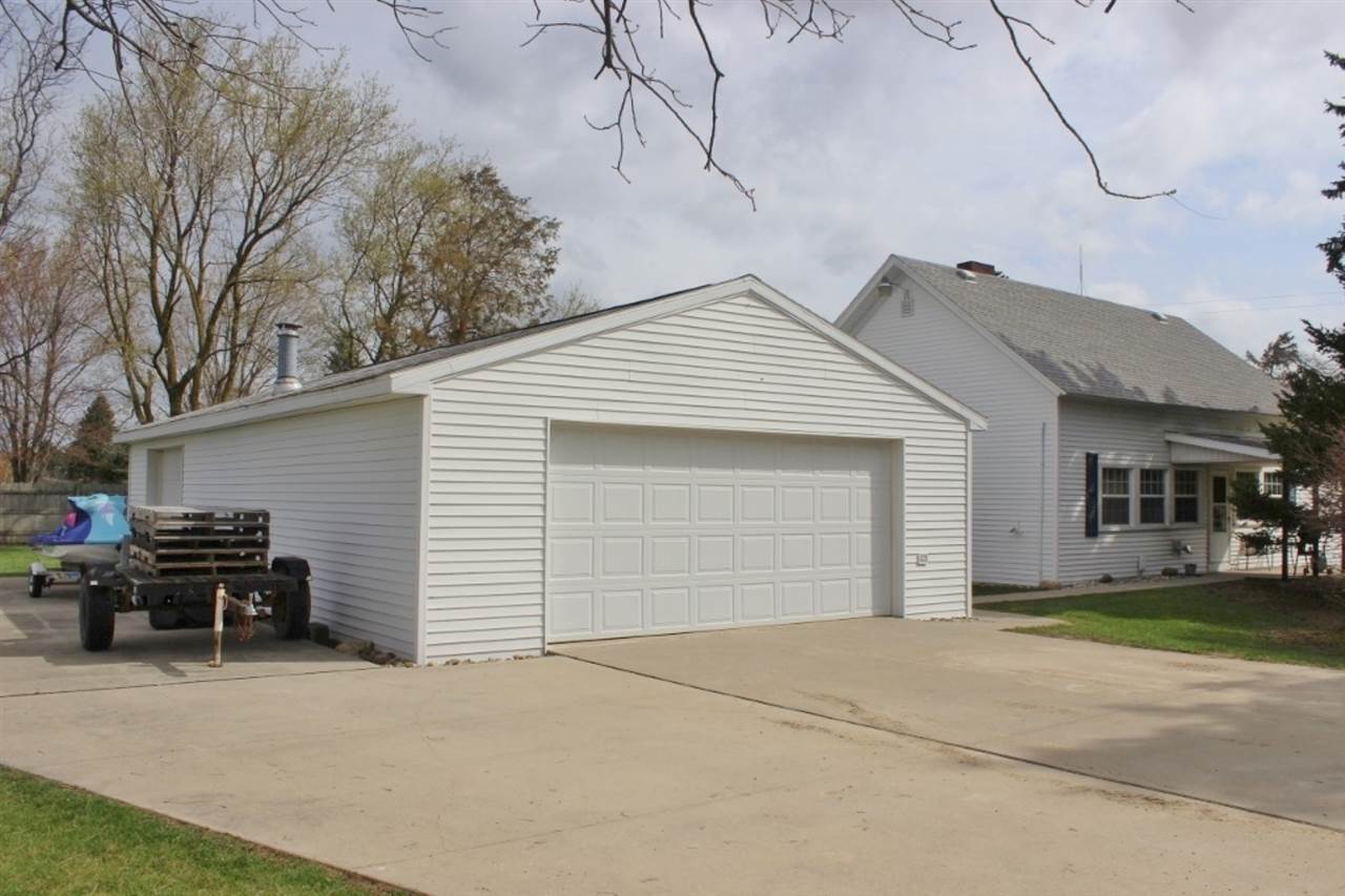 5015 North Mason Road Wheeler, MI 48662 - Photo 2 of 40 1860004-1.JPG