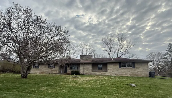$260,000 | 8000 South Hickory Lane, Daleville, IN 47334