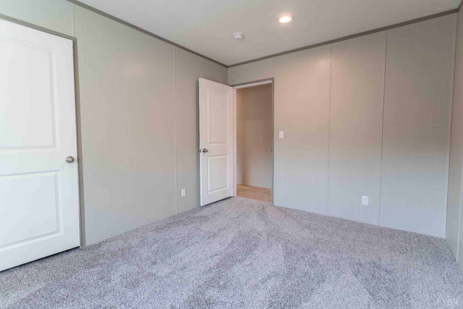 1007 Austin Road Gladstone, VA 24553 - Photo 23 of 35 a view of an empty room