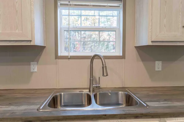 a close view of sink and tap