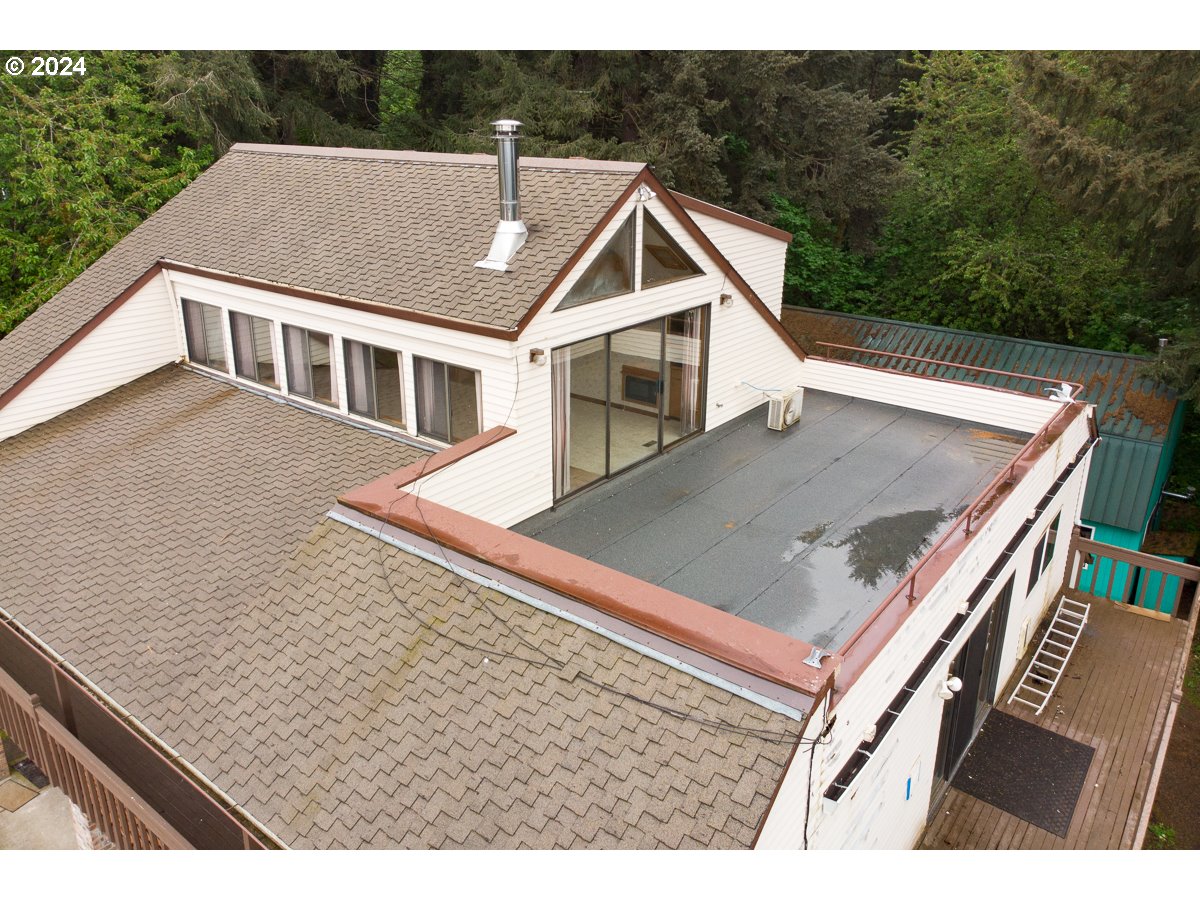 18770 Southwest Rigert Road Beaverton, OR 97007 - Photo 5 of 47 Gallery Image 5