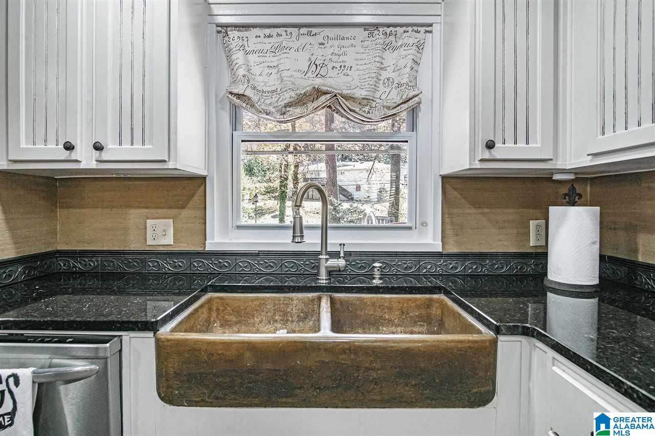 1905 Canyon Road Birmingham, AL 35216 - Photo 10 of 38