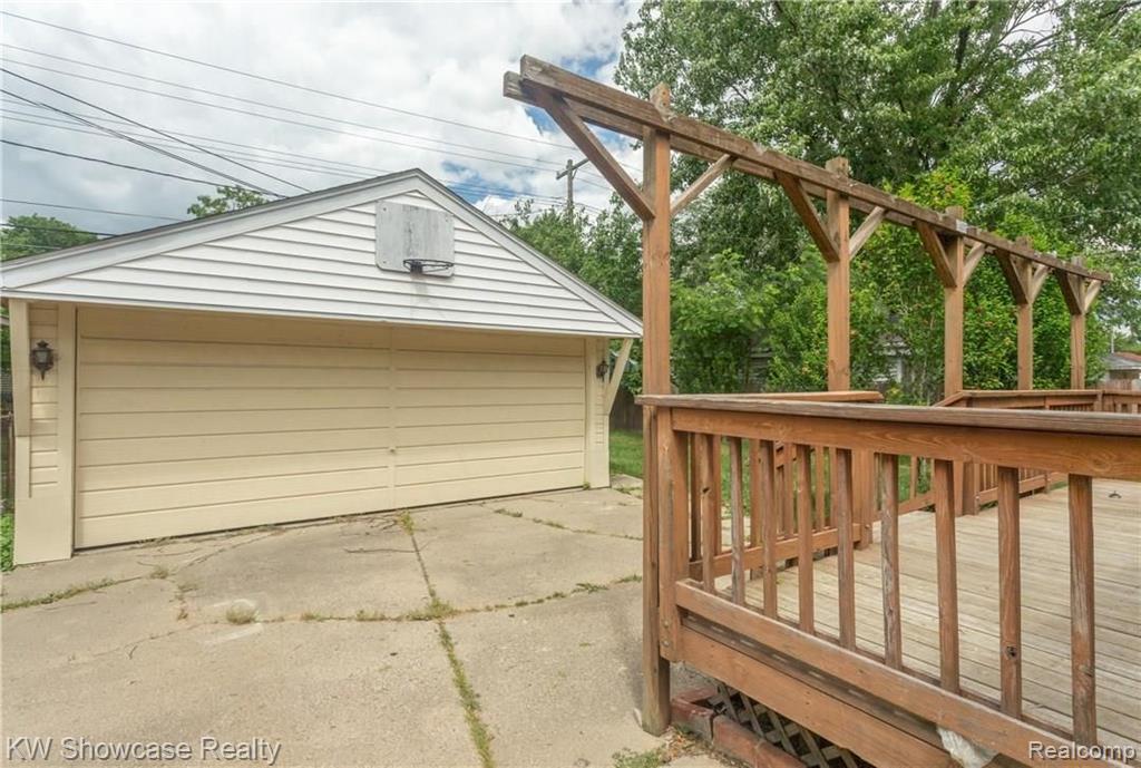10023 Inkster Road Livonia, MI 48150 - Photo 22 of 28