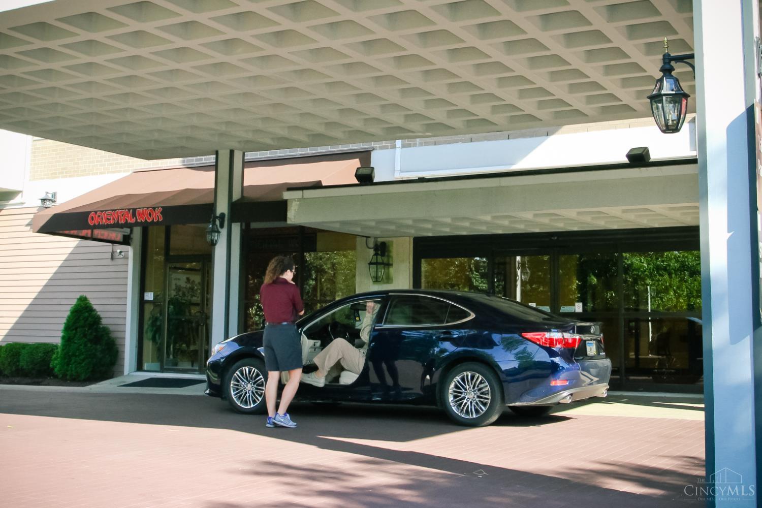 2444 Madison Road, Unit 1711 Cincinnati, OH 45208 - Photo 42 of 43 Valet parking & attached to Oriental Wok restaurant