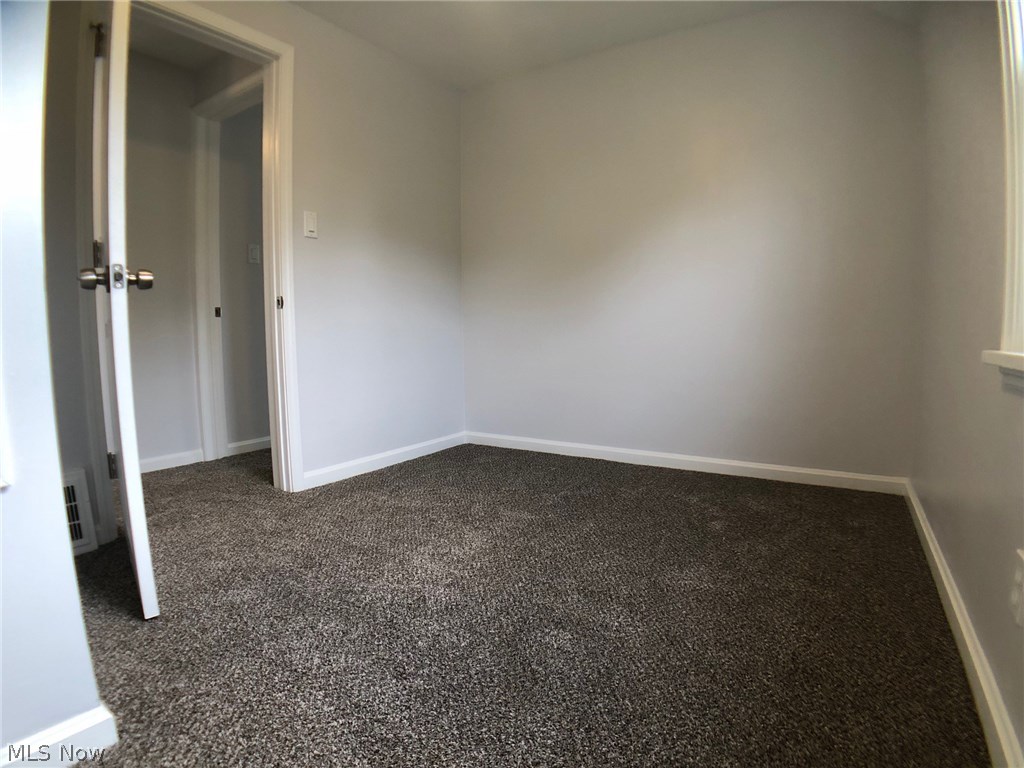 5447 Summit Road Cleveland, OH 44124 - Photo 21 of 25