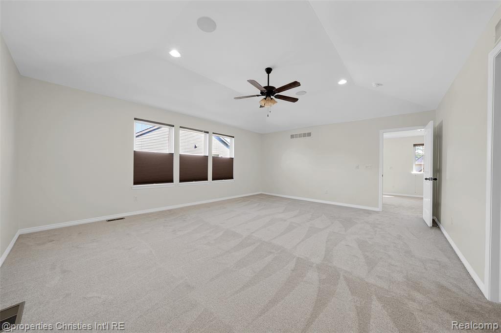 3938 Somerset Circle Rochester Hills, MI 48309 - Photo 31 of 71