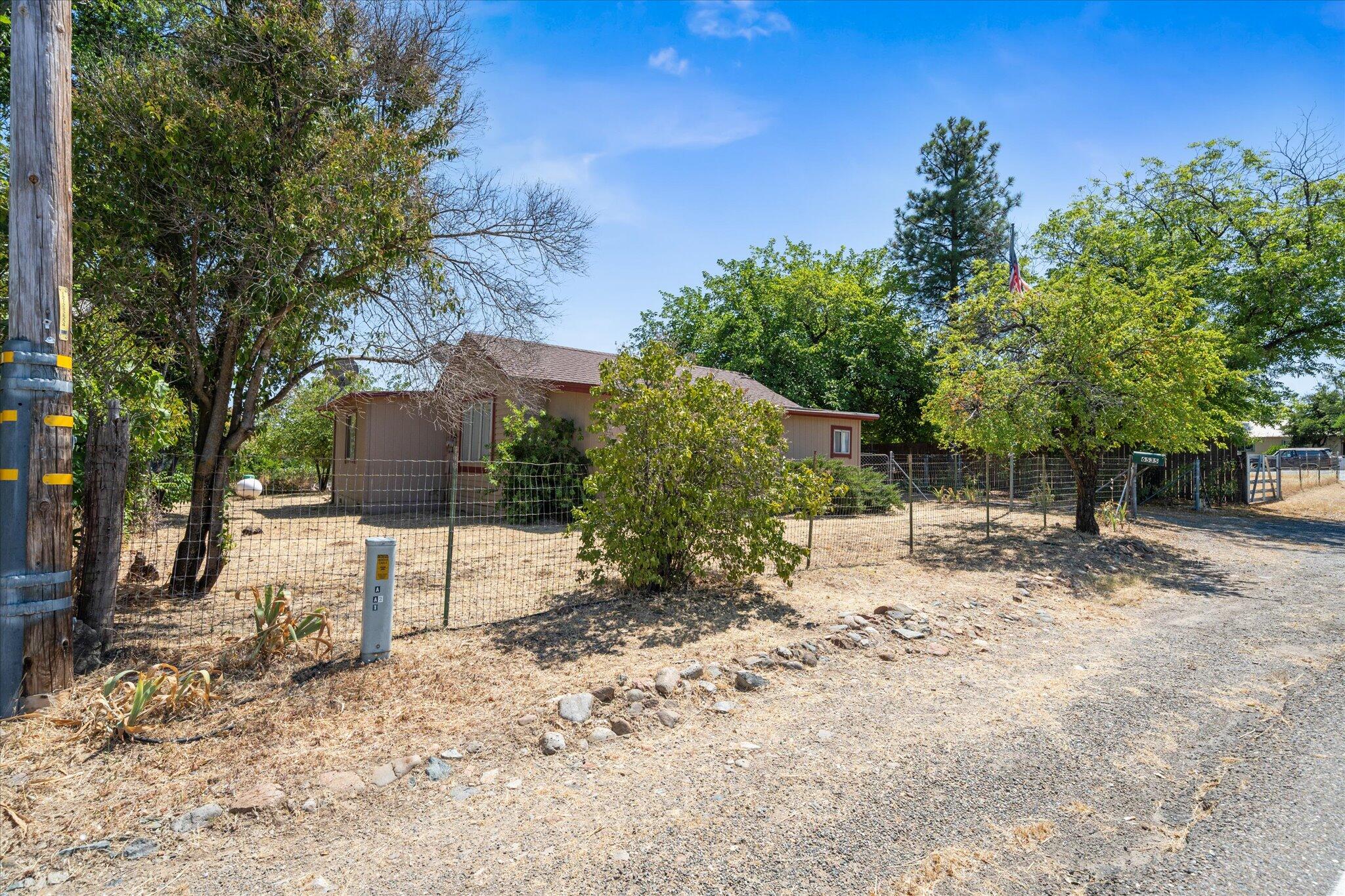 6535 Placer Road Igo, CA 96047 - Photo 33 of 39 34-BiggerFlow Real Estate Media-34