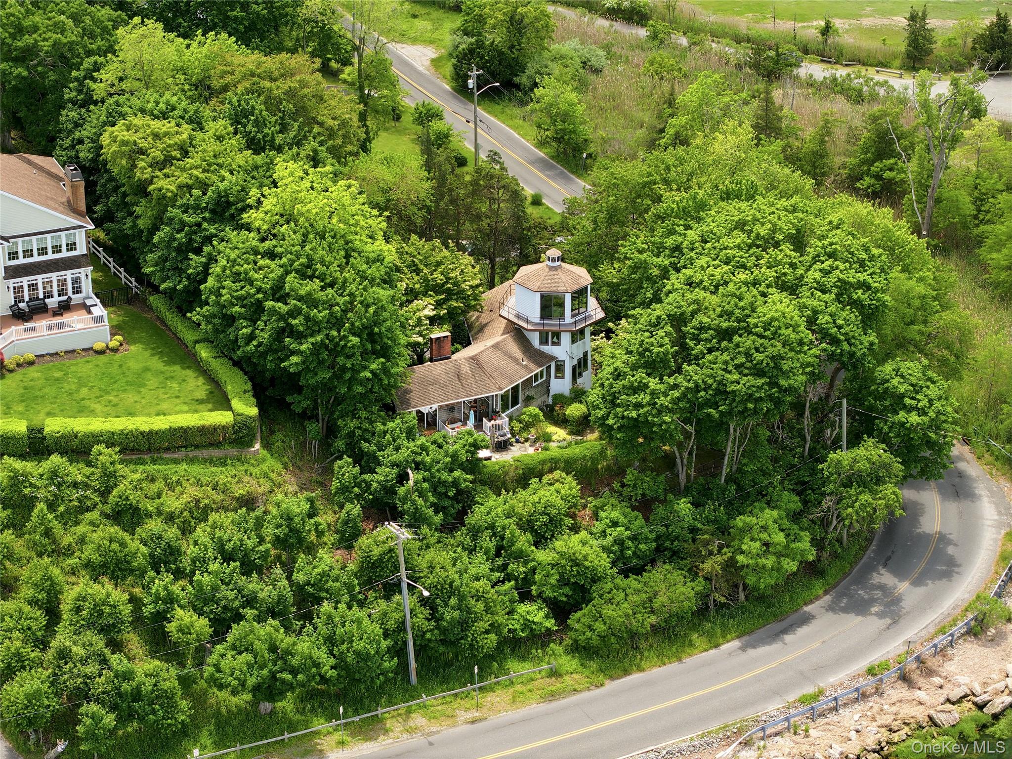 195 Shore Road Mount Sinai, NY 11766 - Photo 2 of 50