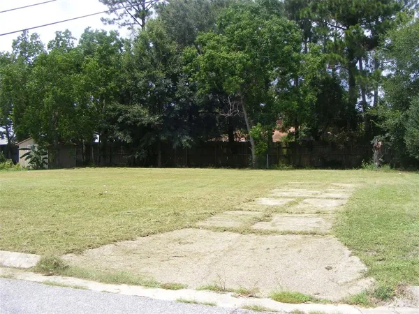a view of a outdoor space