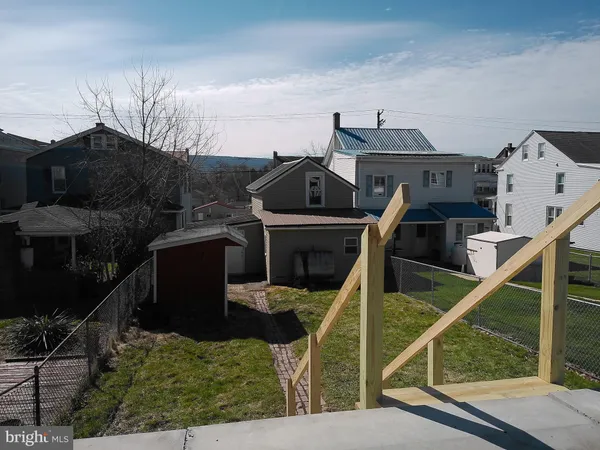 $1,100 | 619 East Grand Avenue, Tower City, PA 17980