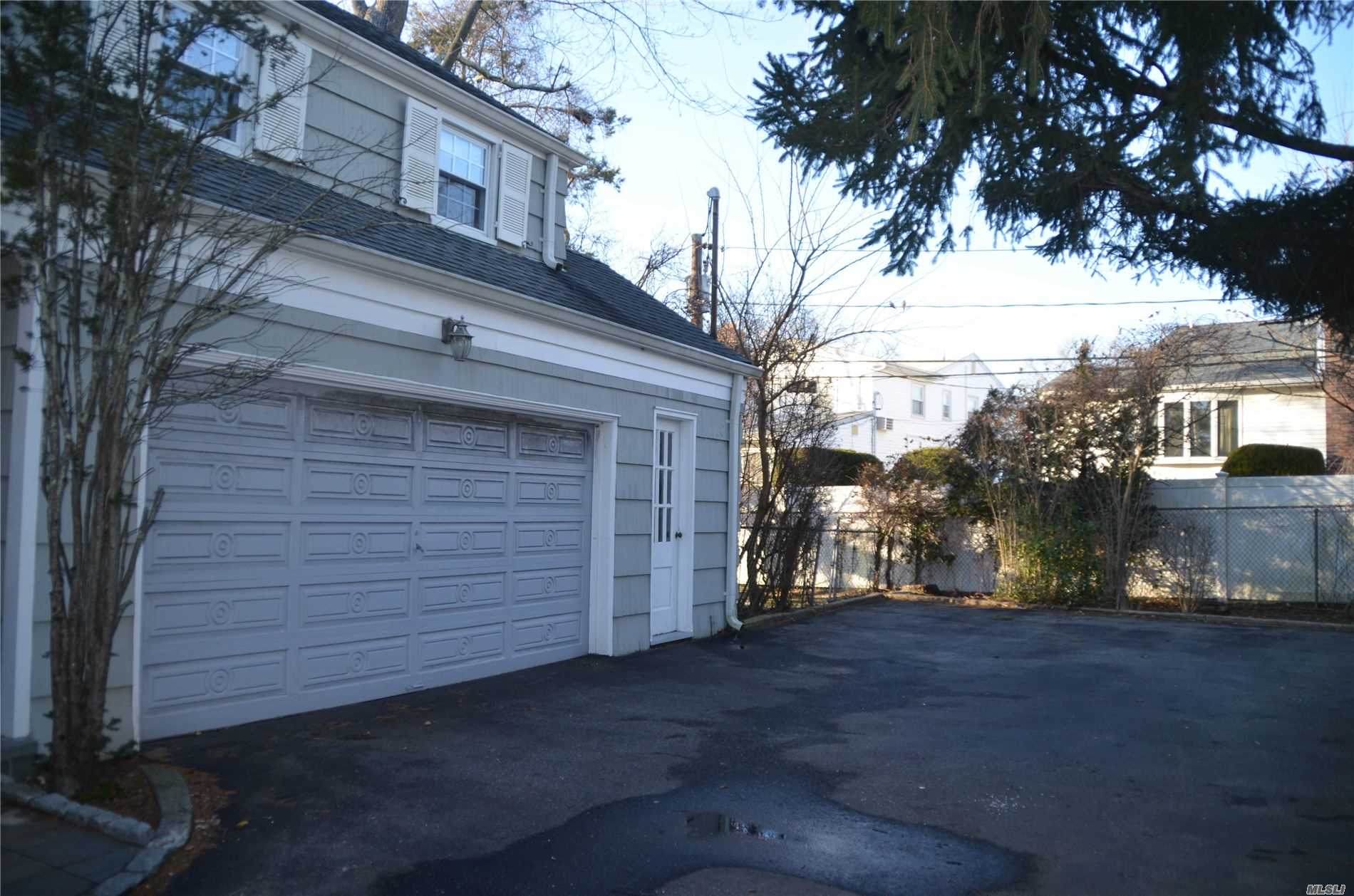 2320 Surrey Lane Baldwin, NY 11510 - Photo 17 of 20