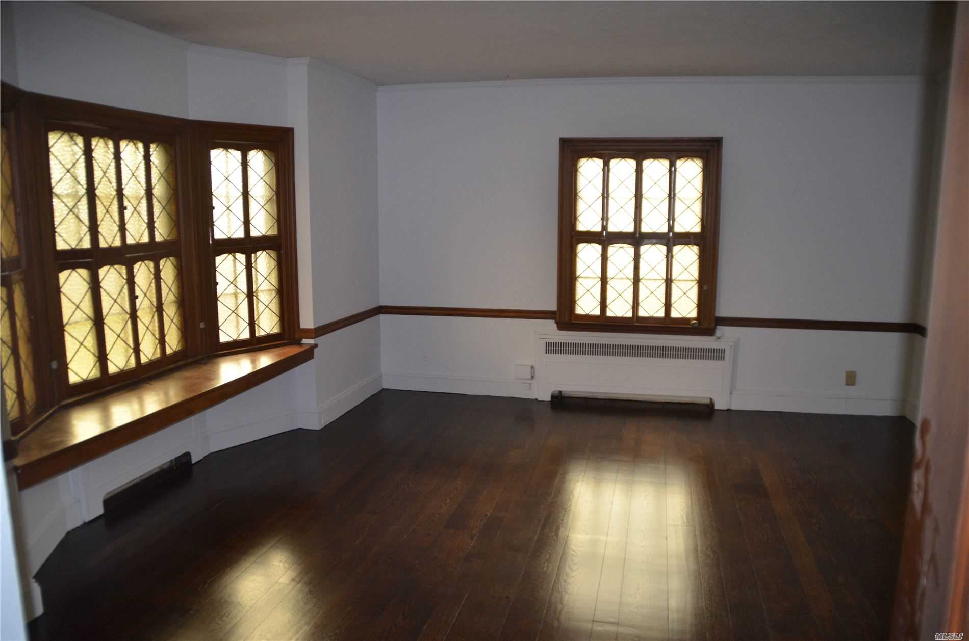 2320 Surrey Lane Baldwin, NY 11510 - Photo 6 of 20