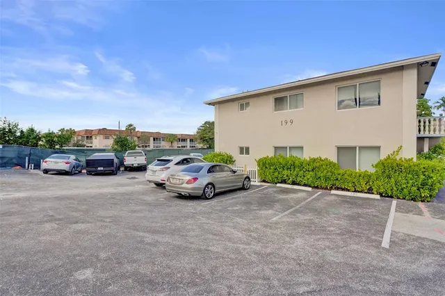 $1,700 | 199 East McNab Road, Unit 107, Pompano Beach, FL 33060