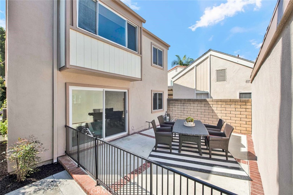 60 Willow Tree Lane Irvine, CA 92612 - Photo 16 of 74