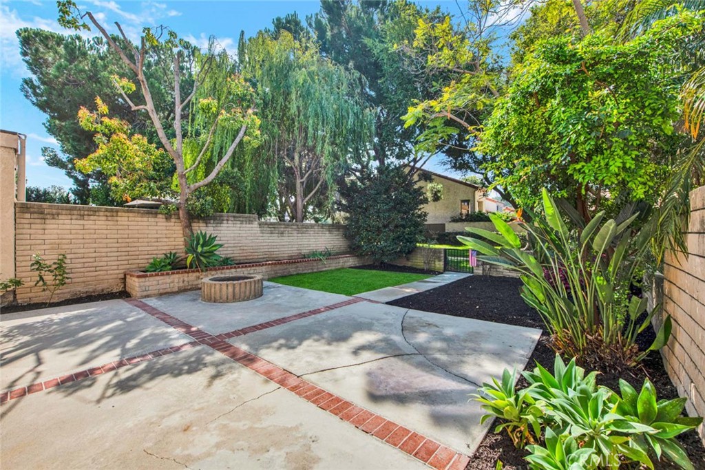 60 Willow Tree Lane Irvine, CA 92612 - Photo 48 of 74