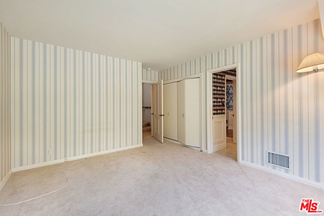 791 North Bundy Drive Los Angeles, CA 90049 - Photo 19 of 33 a view of livingroom with furniture